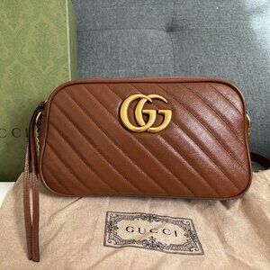 Gucci GG Small Marmont Matelasse Shoulder Bag in Brown